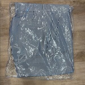 NWT Nike Golf Striped Navy and White Shorts - Seersucker
